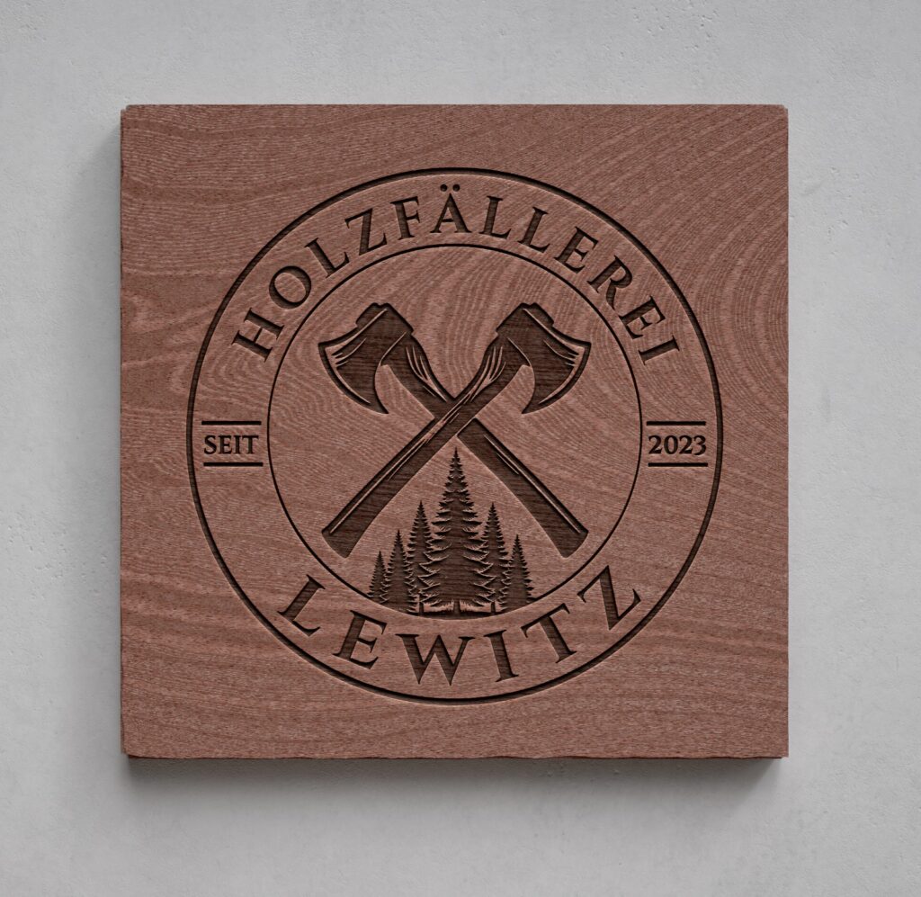 🌲 Projekt: Logo-Design für Holzfällerei Lewitz – Authentisch. Rustikal. Auf den Punkt.